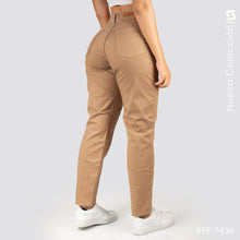 Cargar imagen en el visor de la galería, Jeans Mom Fit Tiro Alto S7436