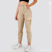 Cargar imagen en el visor de la galería, Pantalón Mom Fit Cargo Kaki Tiro Alto S7452