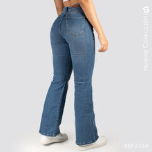 Cargar imagen en el visor de la galería, Jeans Mom Flare Tiro Alto S7559