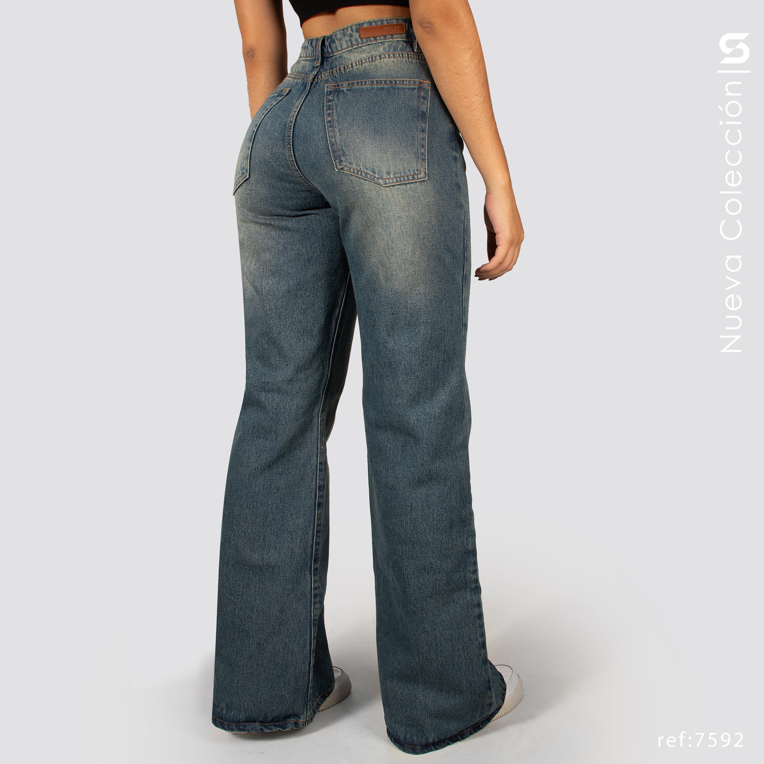 Jeans Mom Flare Rigido Tiro Alto S7592