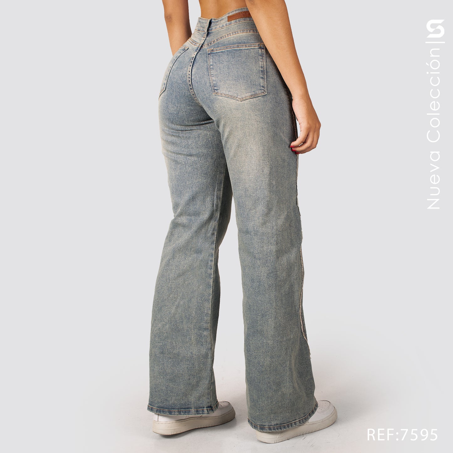 Jeans Mom Flare Tiro Alto S7595